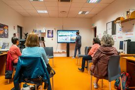 Cours collectifs sur grand écran tactile
